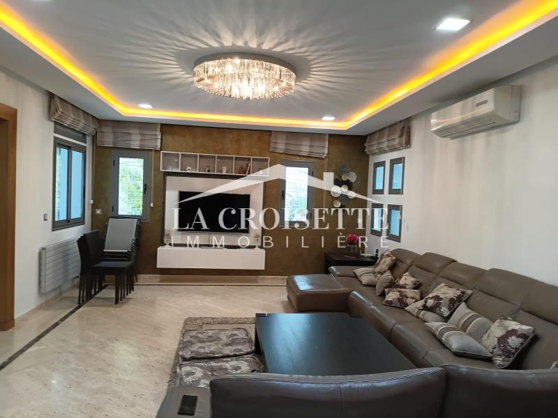 Villa meublée S+5 avec piscine à La Marsa